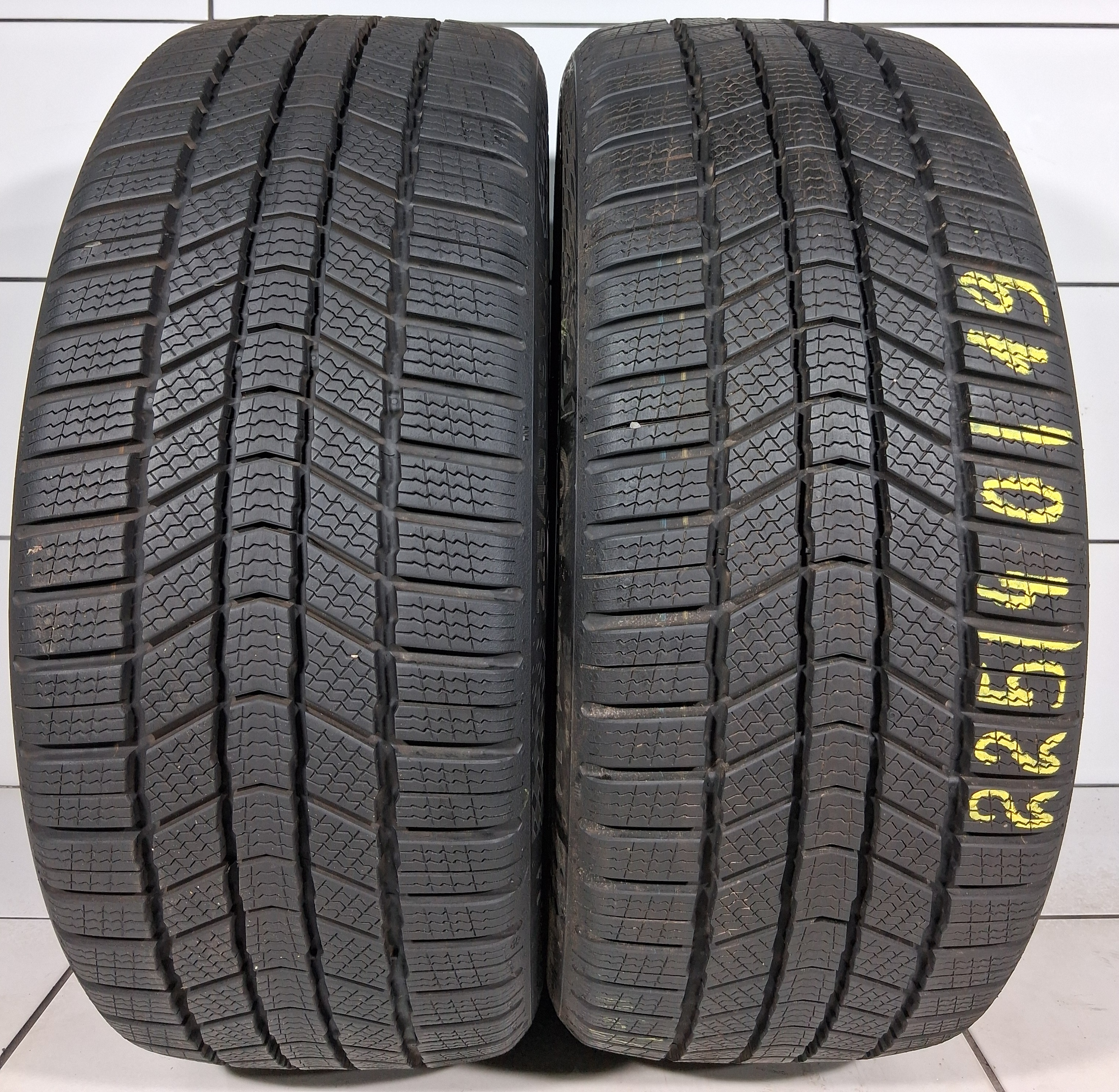 CONTINENTAL WINTERCONTACT 8 S 225/40R19 93V XL [2025] 8MM OPONY UŻYWANE, zdjęcie 1