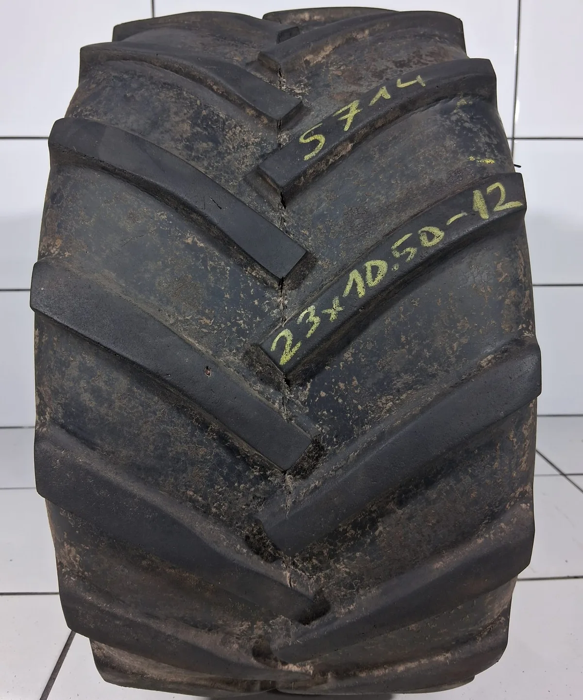 DURO HF255 25R12 [2012] 10MM OPONA UŻYWANA, zdjęcie 1