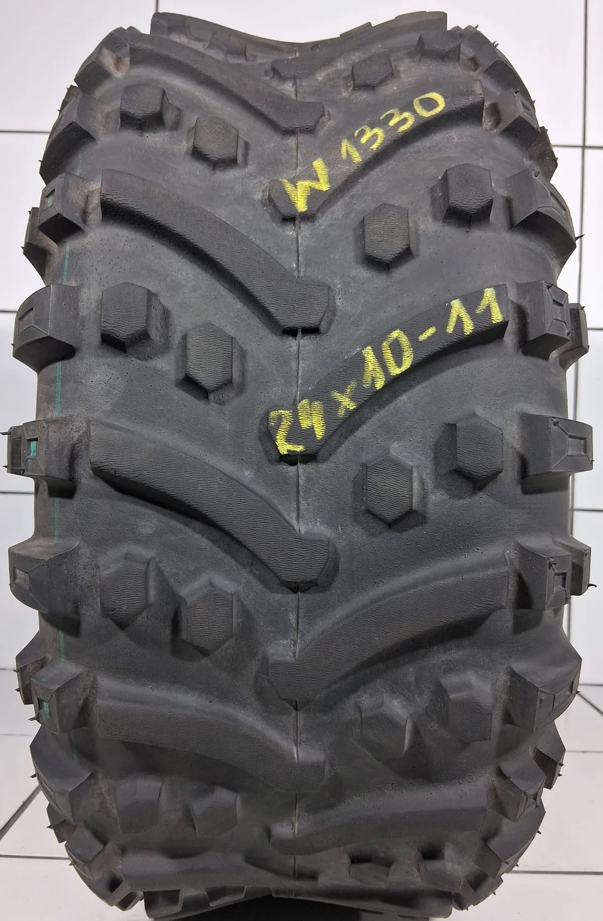CHENG SHIN TIRE C-828 24/10R11 48N [2012] 8MM OPONY UŻYWANE, zdjęcie 1