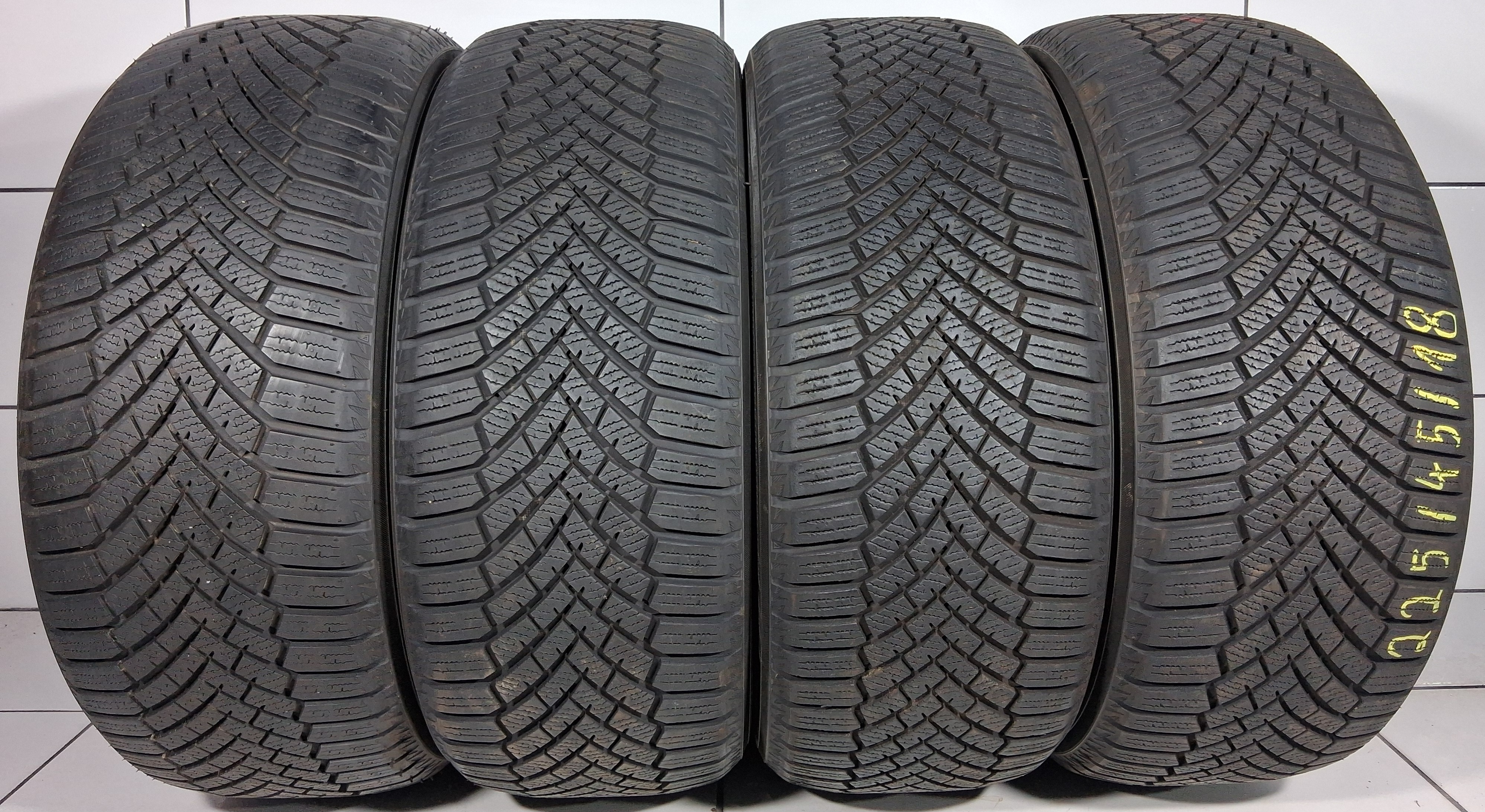 YOKOHAMA BLUEARTH WINTER V906 225/45R18 95V XL [2024] 7,5MM OPONY UŻYWANE, zdjęcie 1