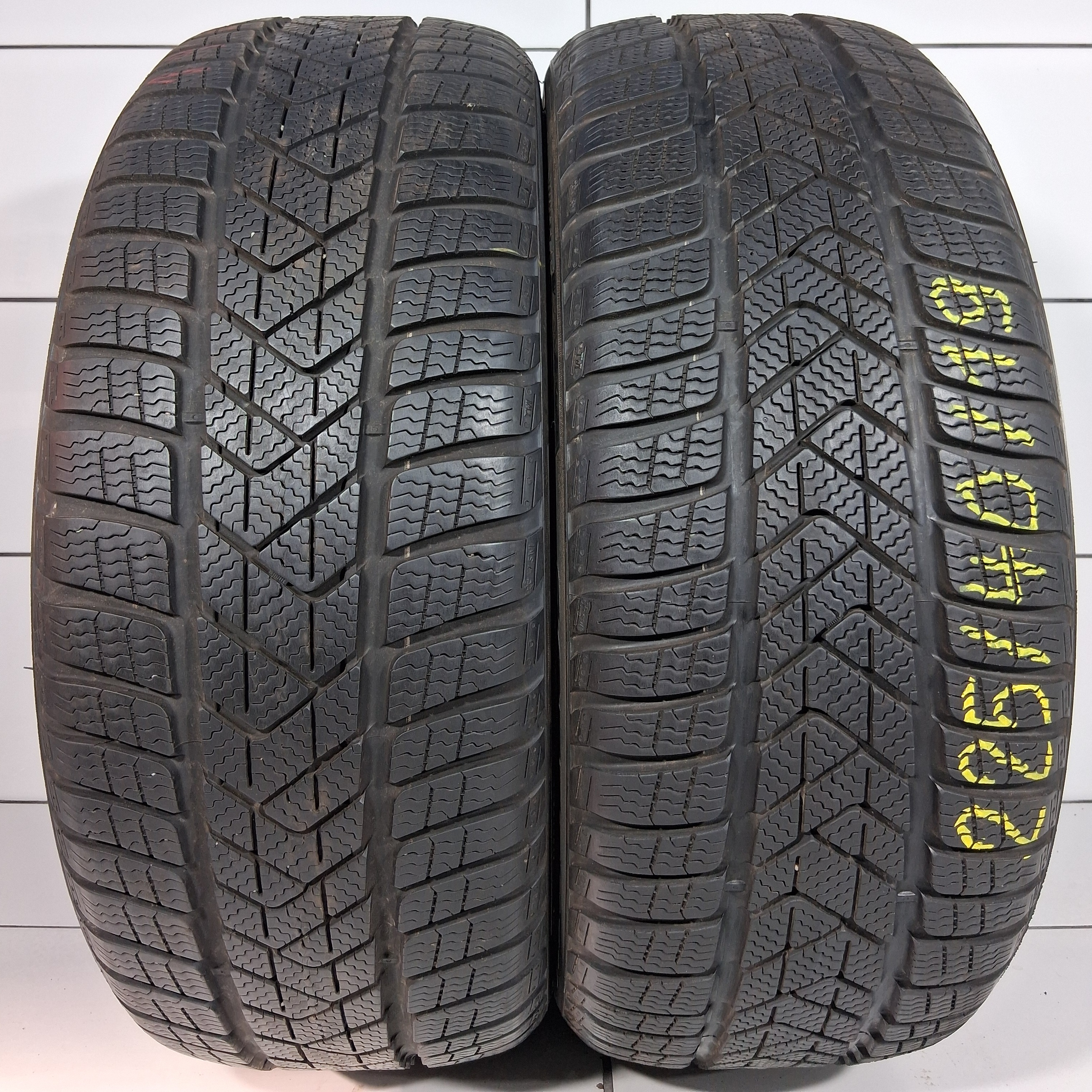 PIRELLI WINTER SOTTOZERO 3 225/40R19 93H XL [2020] 7MM OPONY UŻYWANE, zdjęcie 1