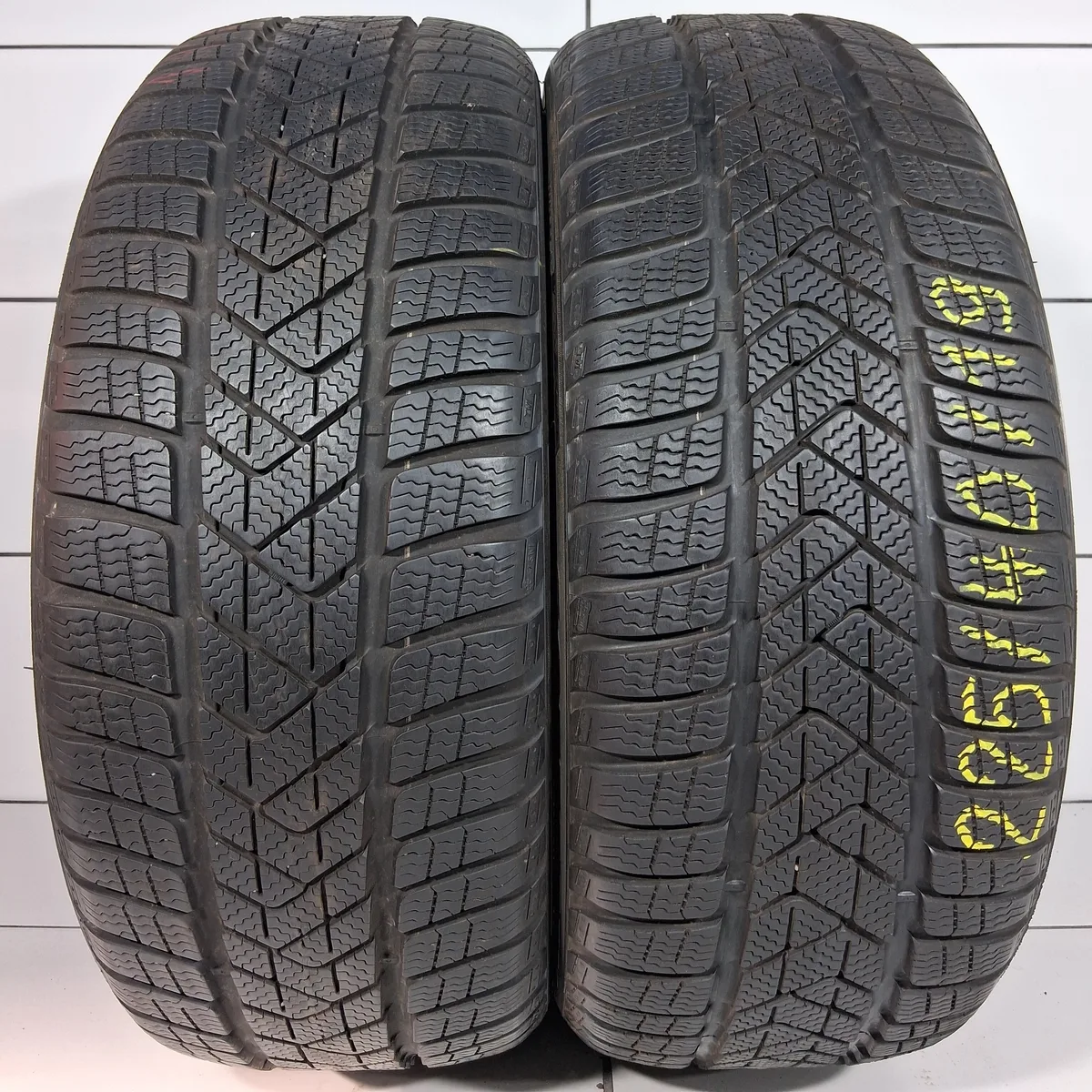 PIRELLI WINTER SOTTOZERO 3 225/40R19 93H XL [2020] 7MM OPONY UŻYWANE, zdjęcie 1