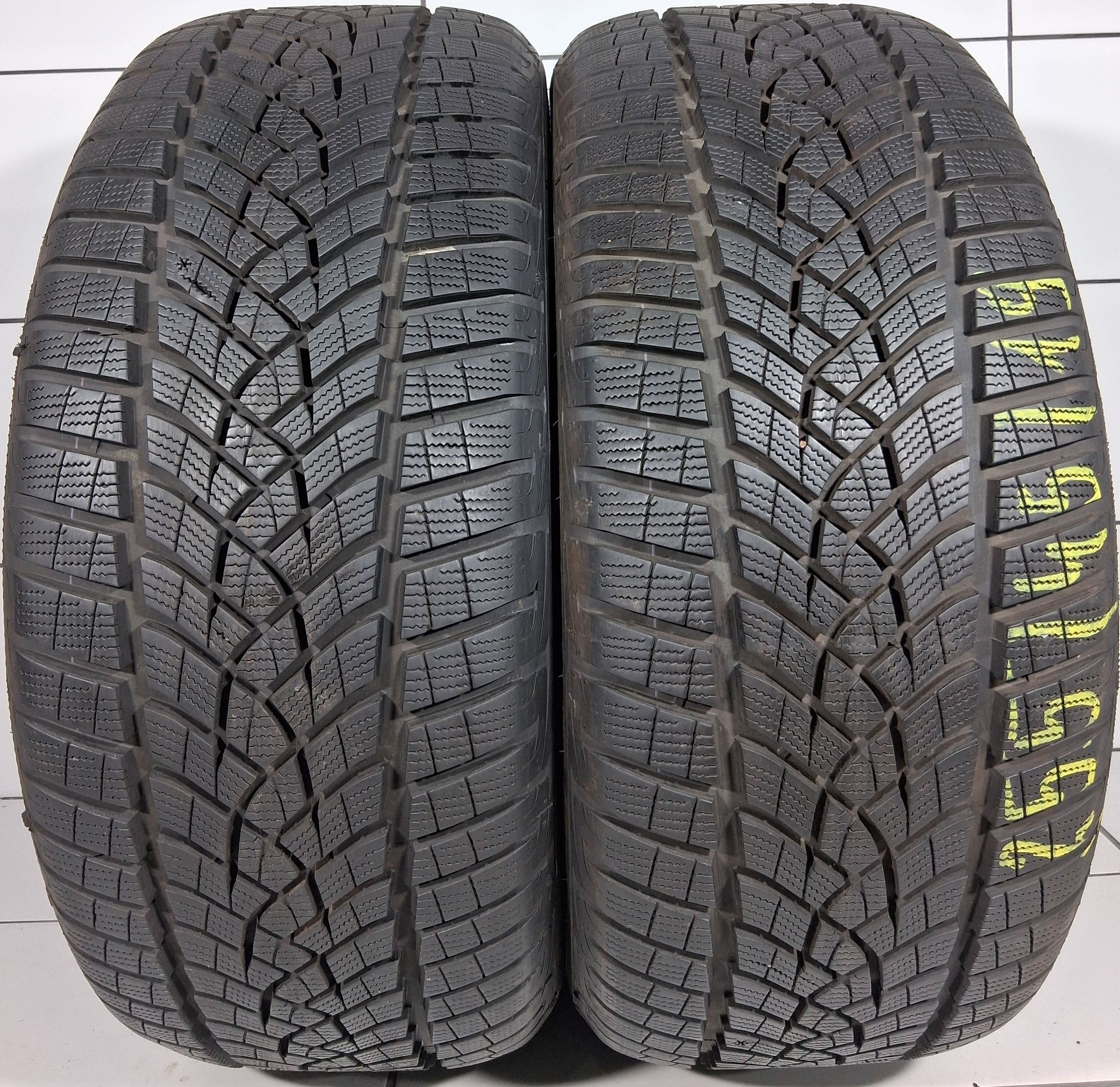 GOODYEAR ULTRA GRIP PERFORMANCE + 255/45R19 104V XL [2023] 9,5MM OPONY UŻYWANE, zdjęcie 1