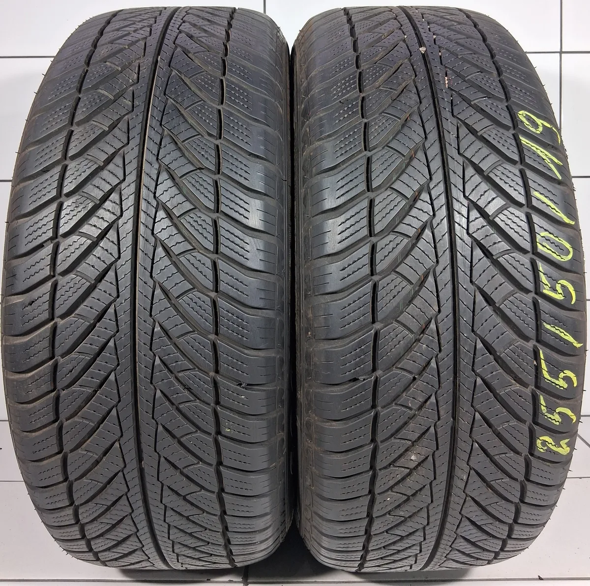 GOODYEAR ULTRAGRIP WRANGLER 255/50R19 107V XL [2018] 7,5MM OPONY UŻYWANE, zdjęcie 1