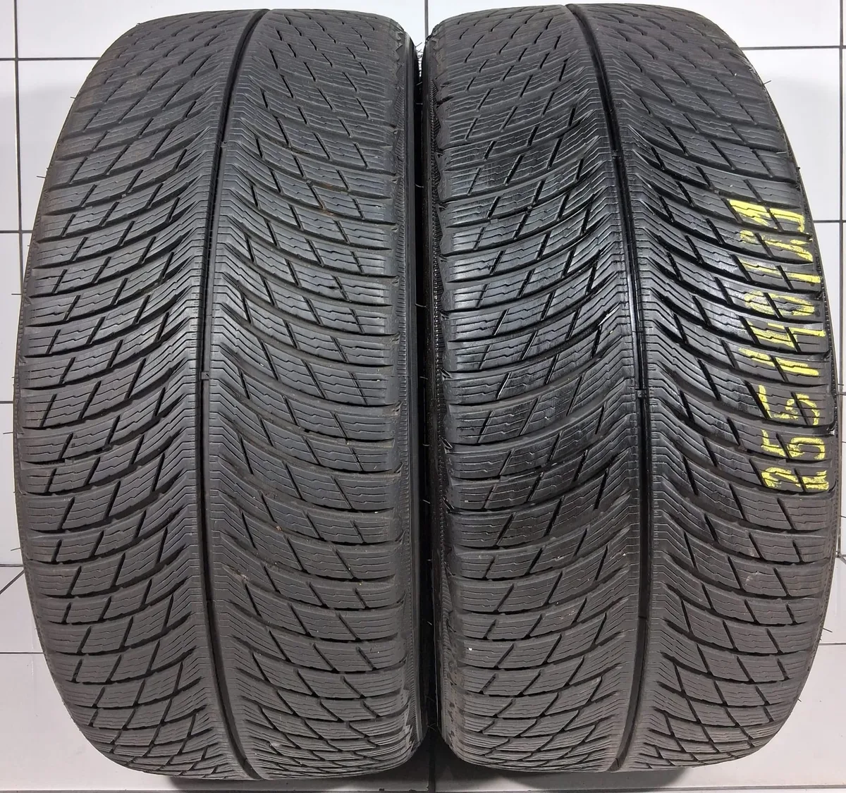MICHELIN PILOT ALPIN 5 255/40R21 102V XL [2025] 8MM OPONY UŻYWANE, zdjęcie 1