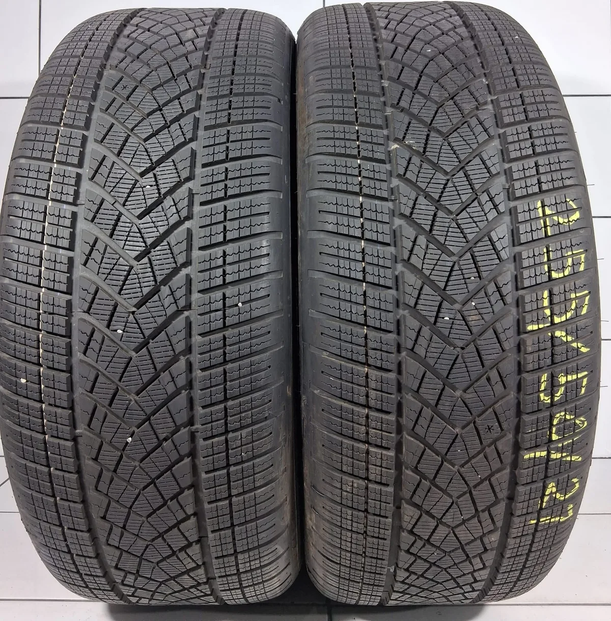 GOODYEAR ULTRA GRIP PERFORMANCE + 255/50R21 109H XL [2026] 8MM OPONY UŻYWANE, zdjęcie 1