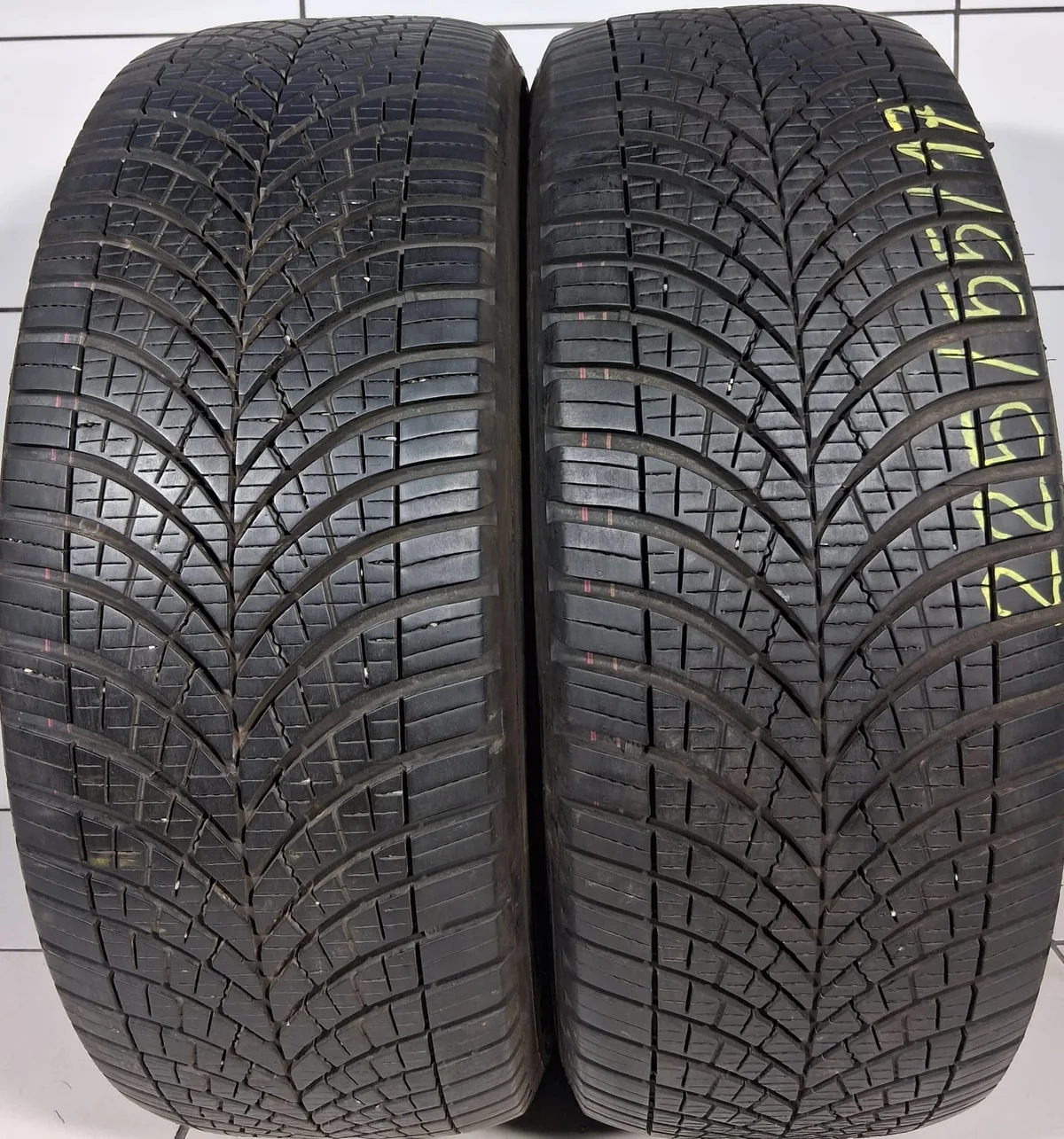 GOODYEAR VECTOR 4SEASONS CARGO 225/55R17C 109/107H [2024] 8MM OPONY UŻYWANE, zdjęcie 1