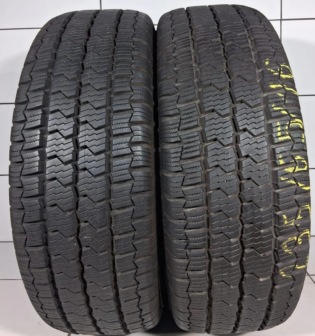 CONTINENTAL VANCOFOURSEASON 2 235/65R16C 115/113R [2023] 9,5MM OPONY UŻYWANE, zdjęcie 1