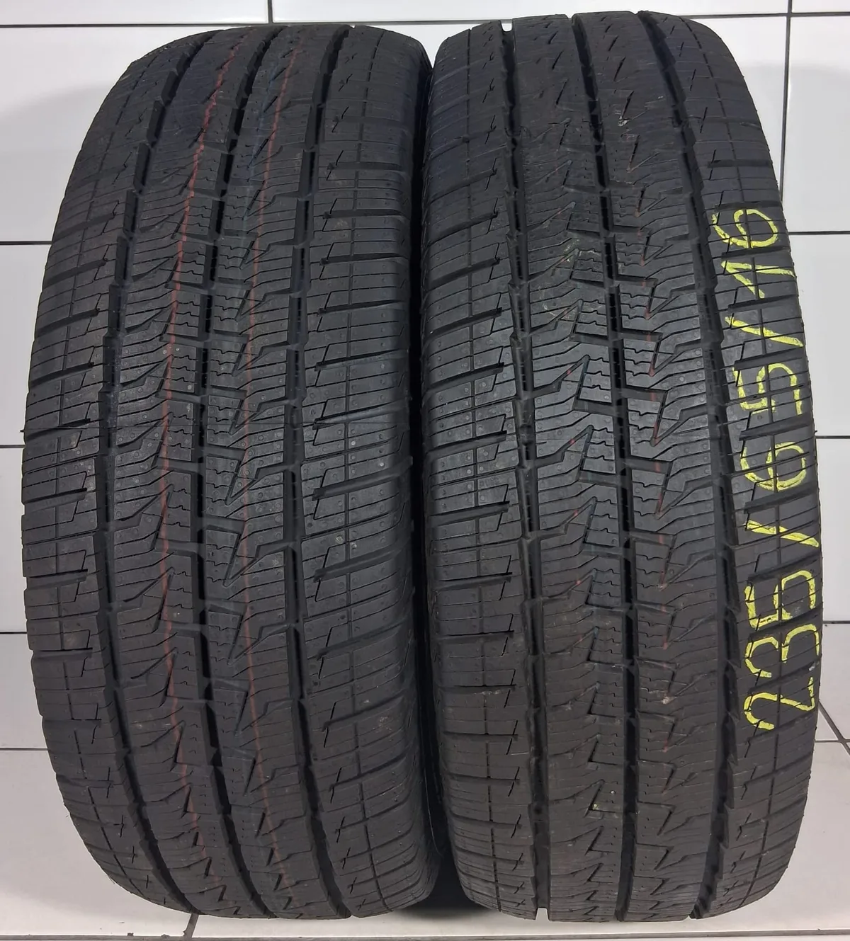 CONTINENTAL VANCONTACT 4SEASON 235/65R16C 121/119R [2026] 9MM OPONY UŻYWANE, zdjęcie 1