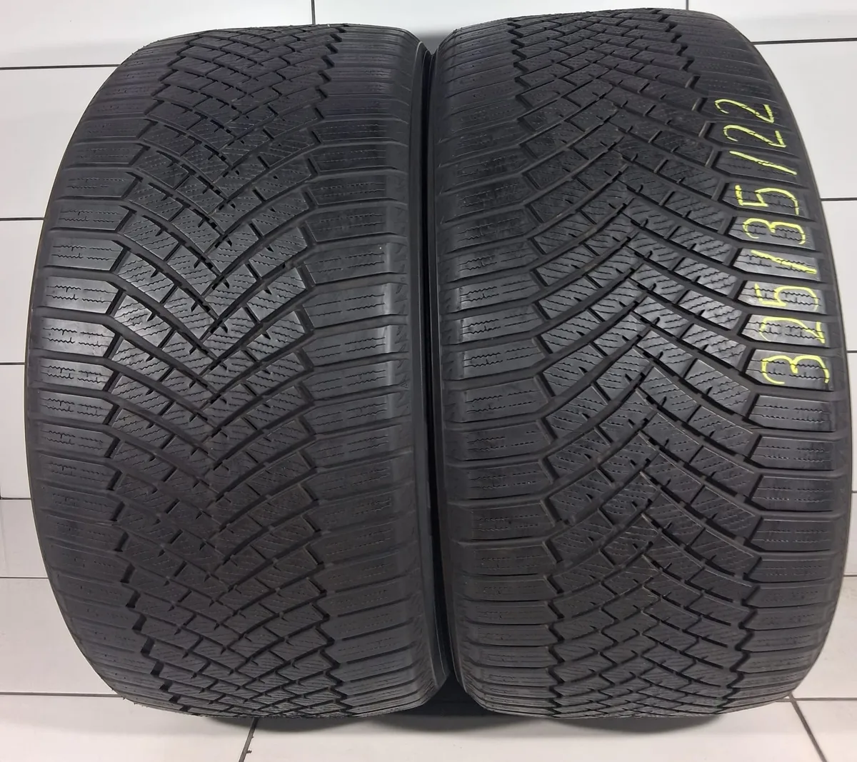 YOKOHAMA BLUEARTH WINTER V906 SUV 325/35R22 114W XL [2024] 6,5MM OPONY UŻYWANE, zdjęcie 1