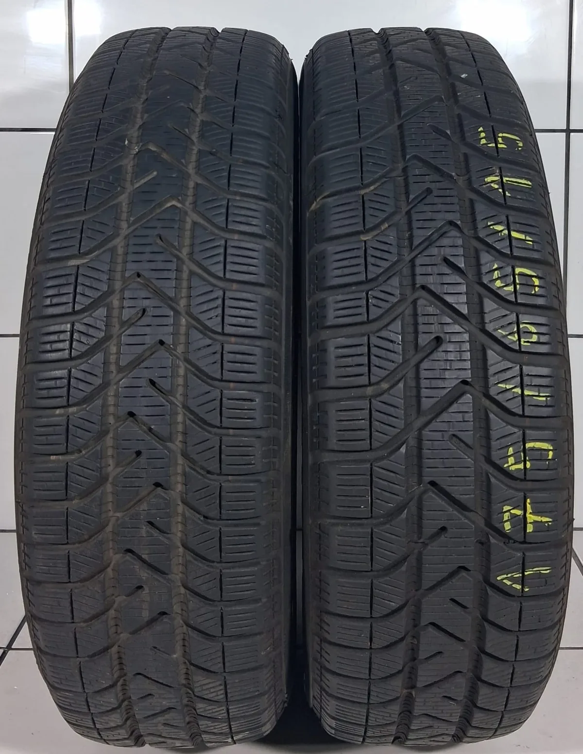 PIRELLI WINTER 210 SNOWCONTROL SERIE III 175/65R15 88H XL [2019] 7MM OPONY UŻYWANE, zdjęcie 1