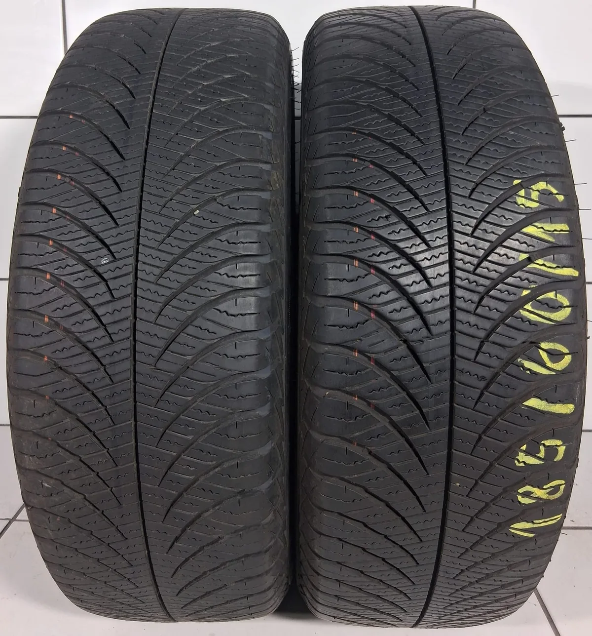 GOODYEAR VECTOR 4SEASONS GEN-2 185/60R15 84T [2022] 6MM OPONY UŻYWANE, zdjęcie 1