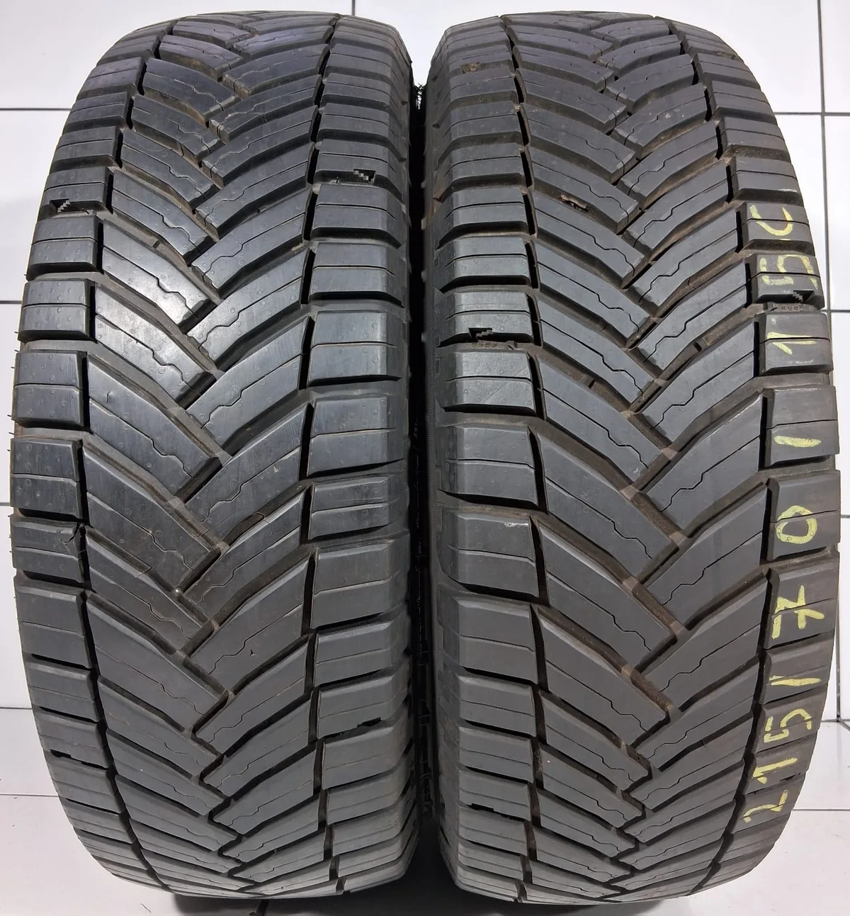 MICHELIN AGILIS CROSSCLIMATE 215/70R15C 109/107R [2020] 9MM OPONY UŻYWANE, zdjęcie 1