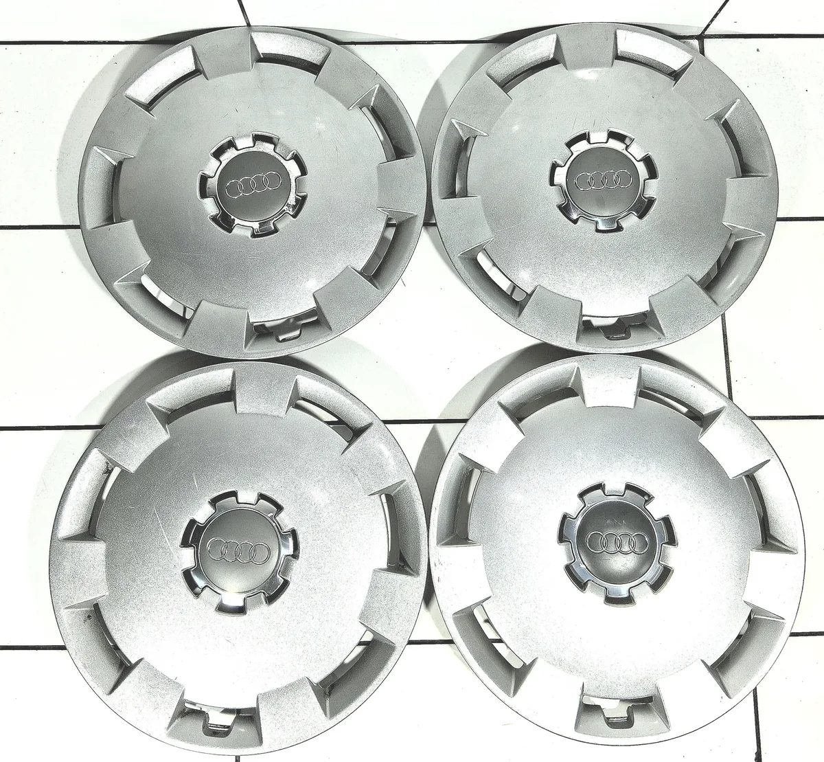ORYGINALNE KOŁPAKI 16' Audi A3 (typ 8P) A4 (typ B6/B7) 8P0601147A, zdjęcie 1